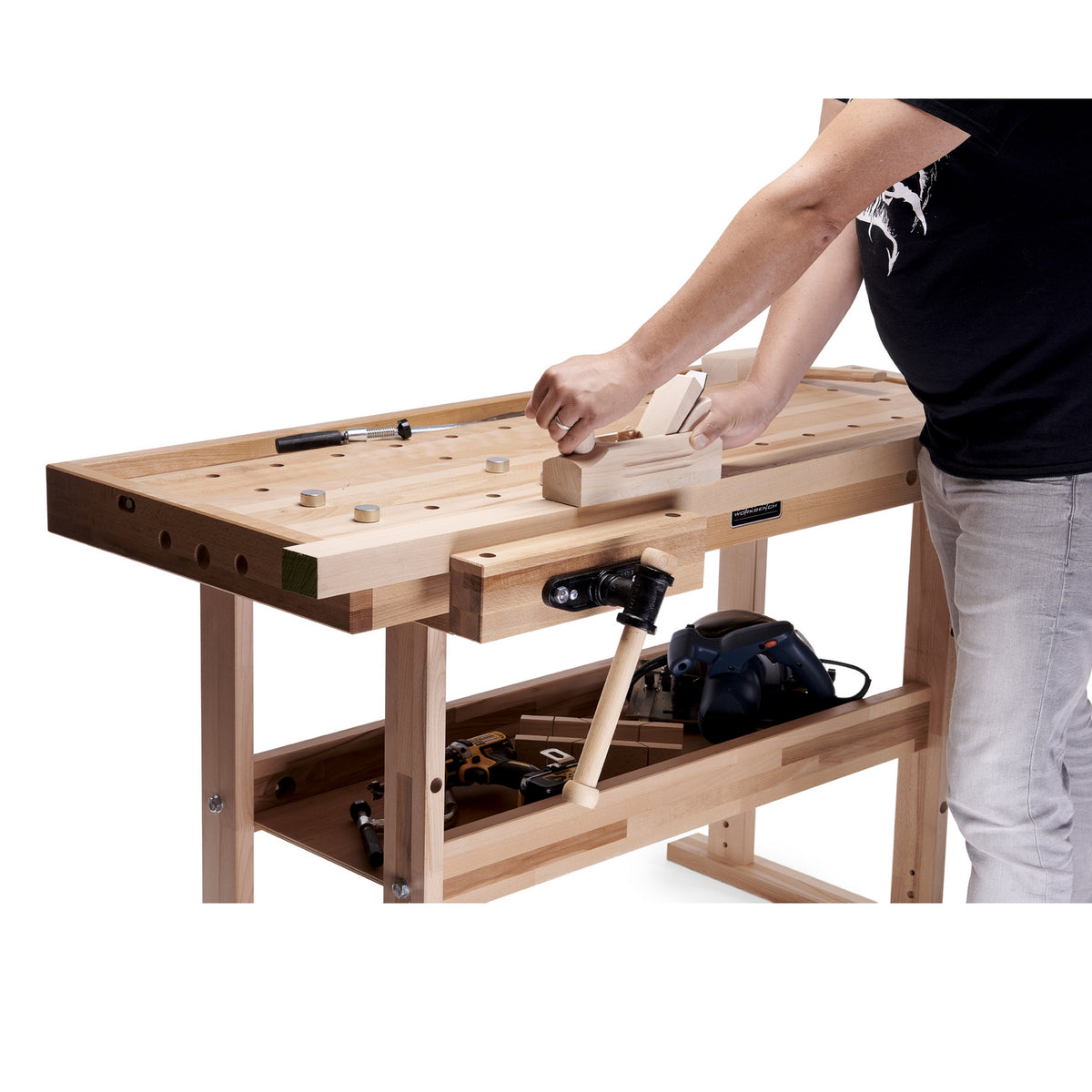 Load video: RAMIA Diamond woodworking workbench in action