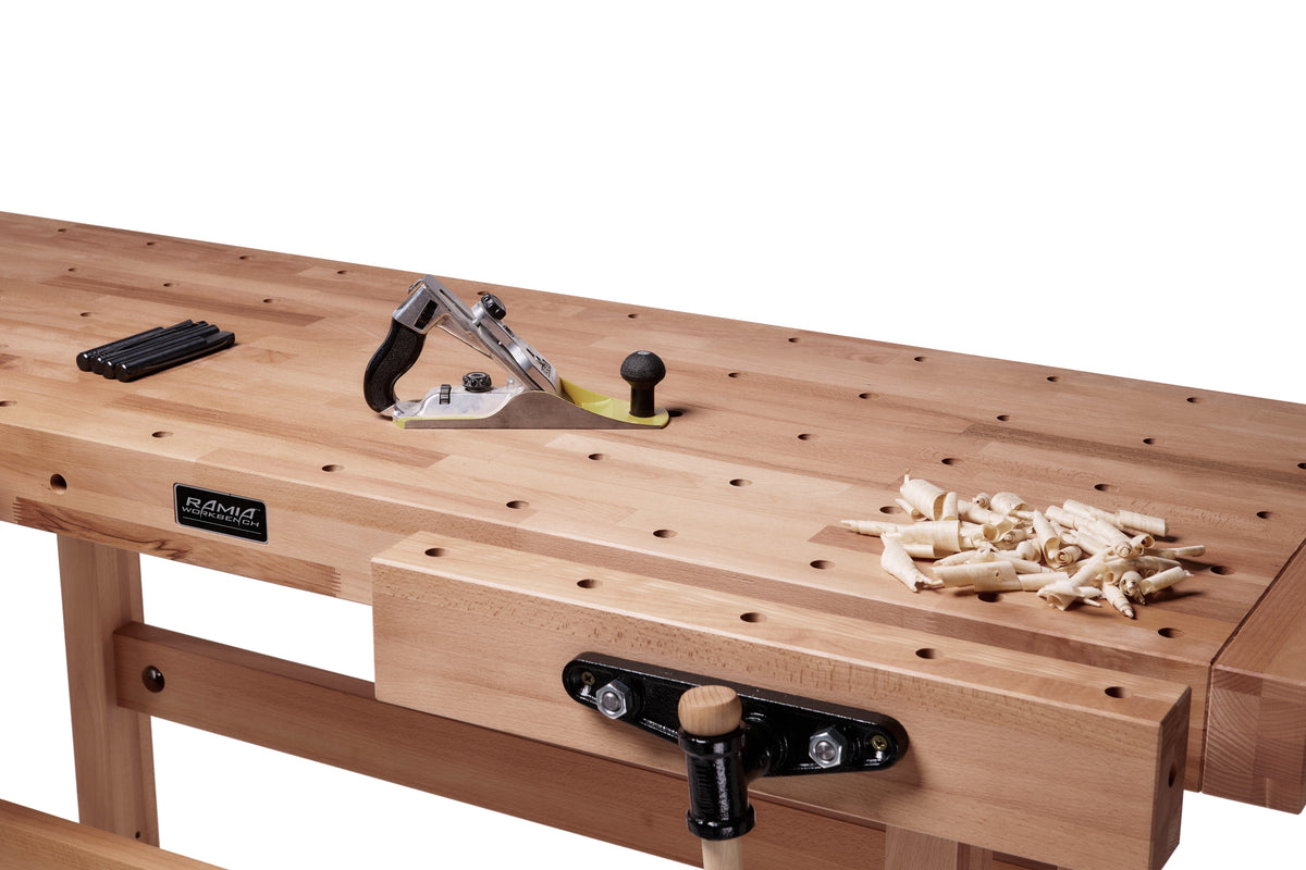 RAMIA Multi-Bench 2000 workbench detail